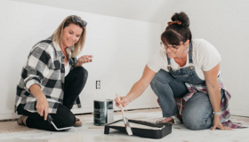 HGTV's Leslie and Lyndsay