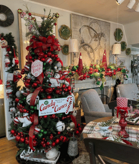 Sacksteder's Monochromatic Red and White Christmas Tree