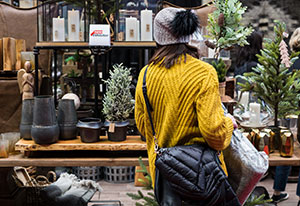 EARLY BIRD SHOPPING EARLY BIRD SHOPPING