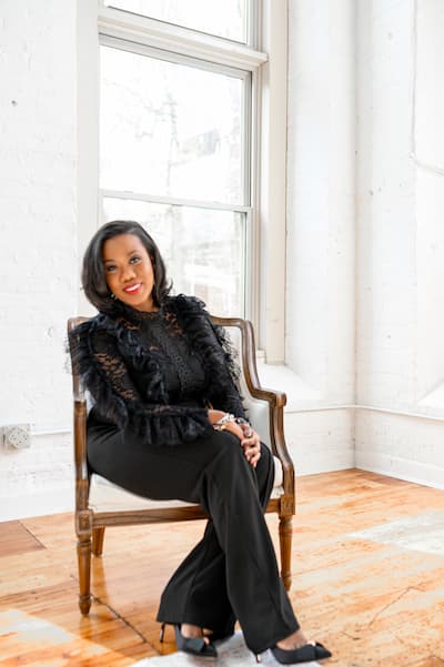 Eboni Gee Headshot