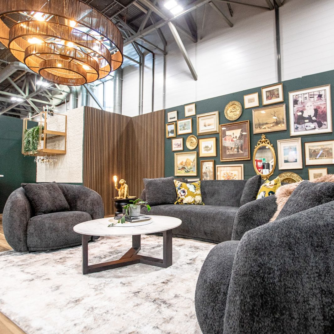 THE SLEEP COUNTRY MAIN STAGE