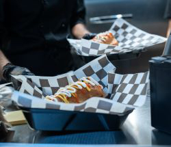 FOOD TRUCK COURTYARD